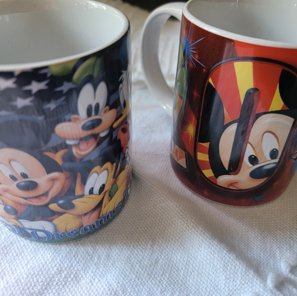 Walt Disney 2012 mugs - Picture 4 of 16